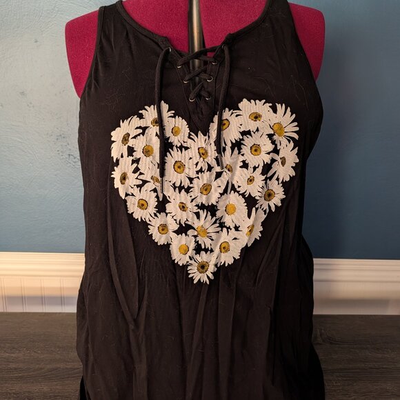 Black tank top with daisies - Picture 1 of 3